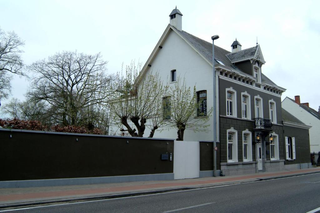 Hotel Villa Tilia Retie Extérieur photo